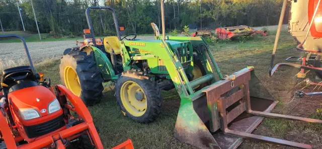 Image of John Deere 5105 equipment image 3