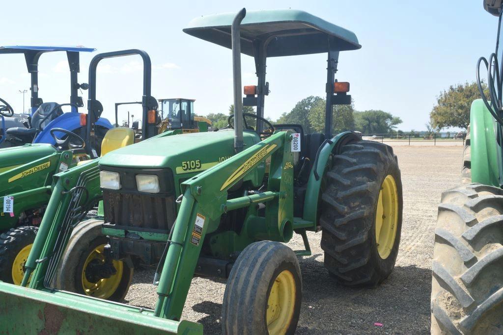Image of John Deere 5105 Primary image