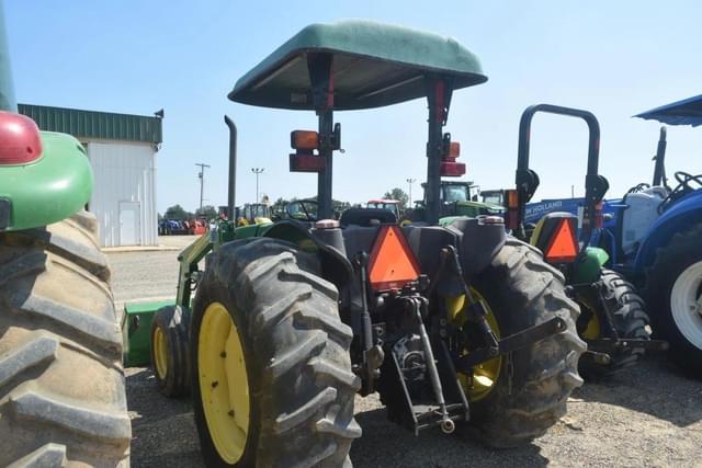 Image of John Deere 5105 equipment image 1