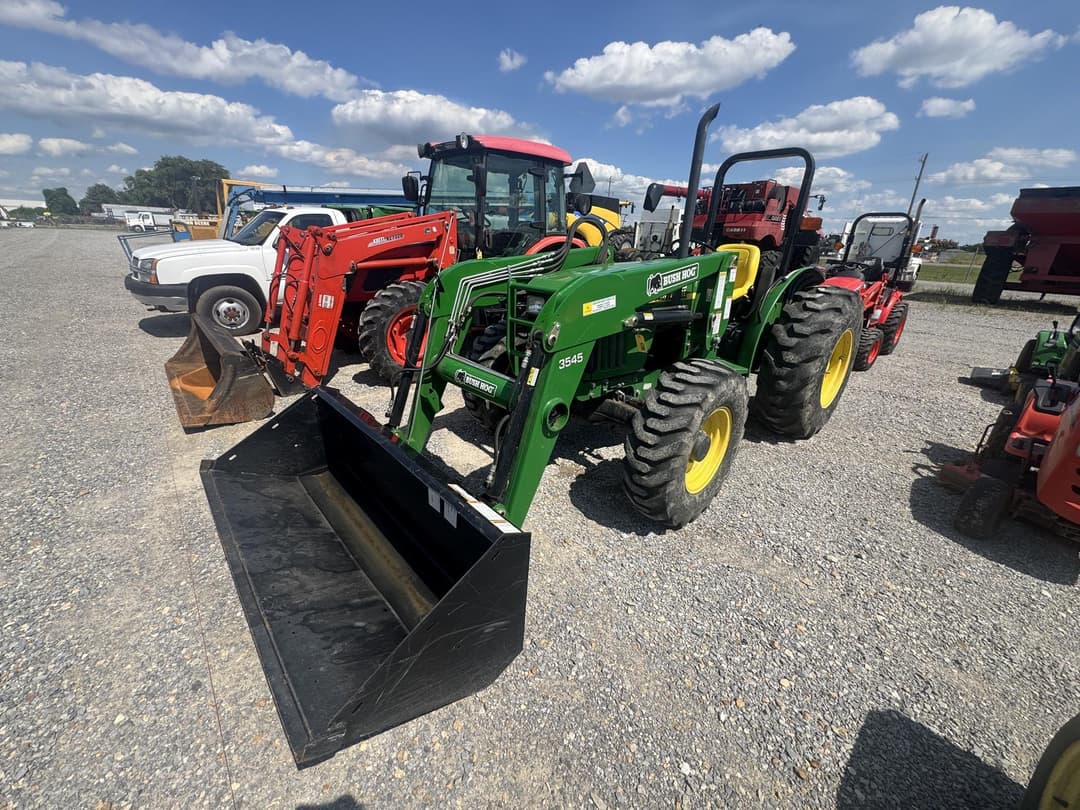 Image of John Deere 5105 Primary image
