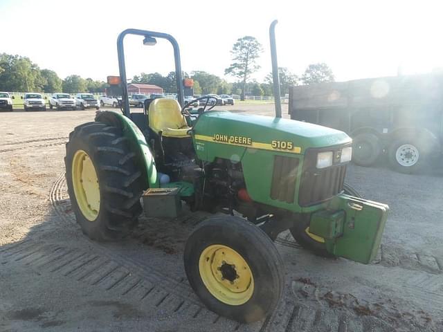 Image of John Deere 5105 equipment image 1