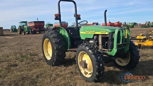 Image of John Deere 5105 equipment image 2