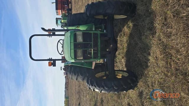 Image of John Deere 5105 equipment image 1