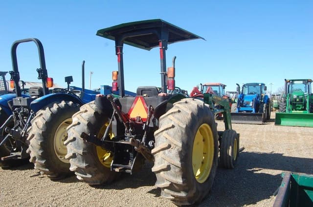 Image of John Deere 5105 equipment image 2