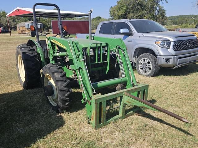 Image of John Deere 5105 equipment image 2
