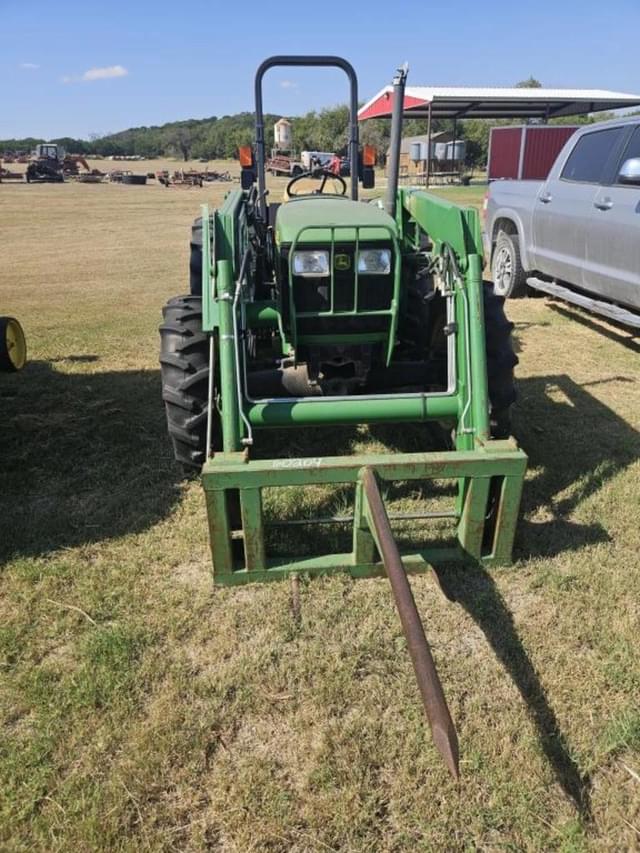 Image of John Deere 5105 equipment image 1