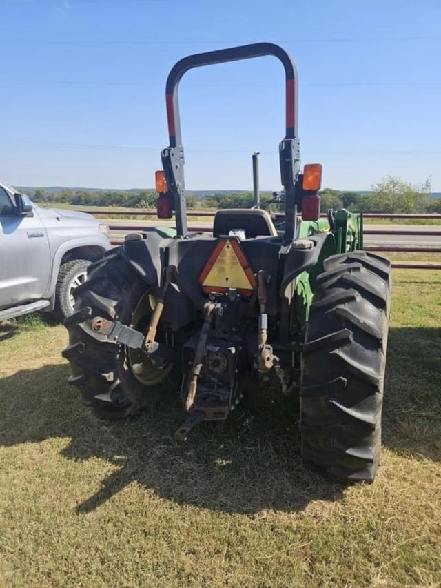 Image of John Deere 5105 equipment image 4
