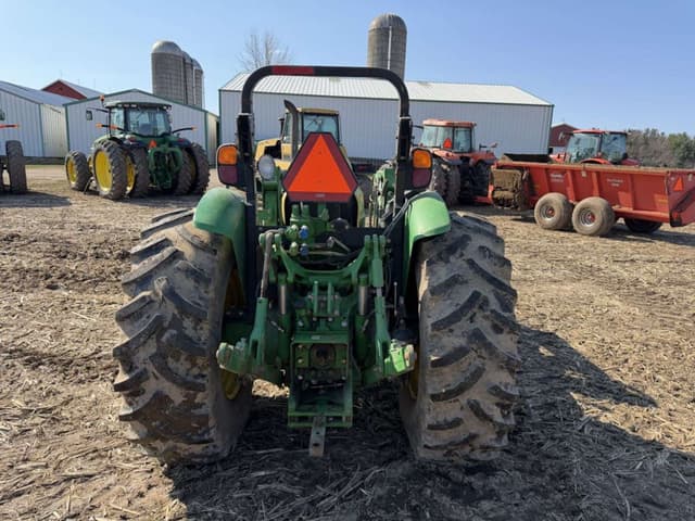 Image of John Deere 5105M equipment image 3