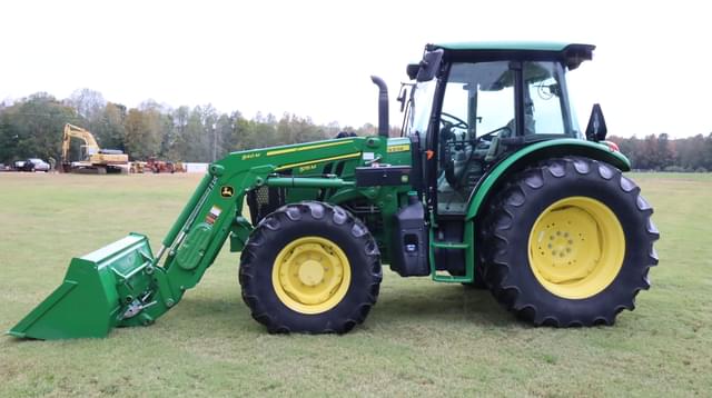 Image of John Deere 5115M equipment image 4