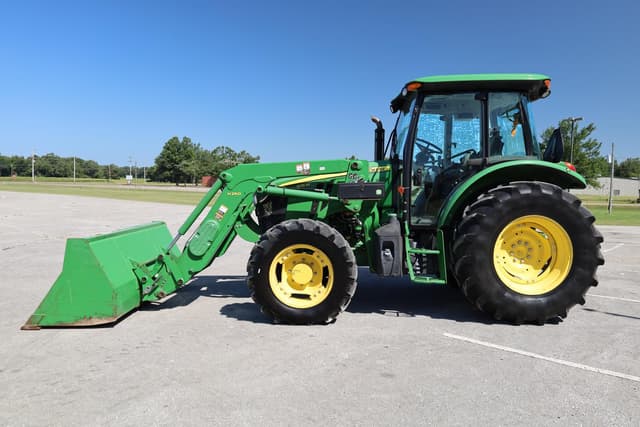 Image of John Deere 5115M equipment image 2