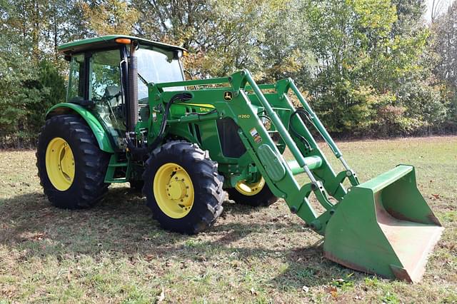 Image of John Deere 5115M equipment image 2