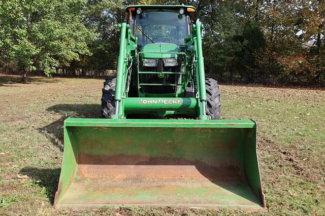 Image of John Deere 5115M equipment image 1