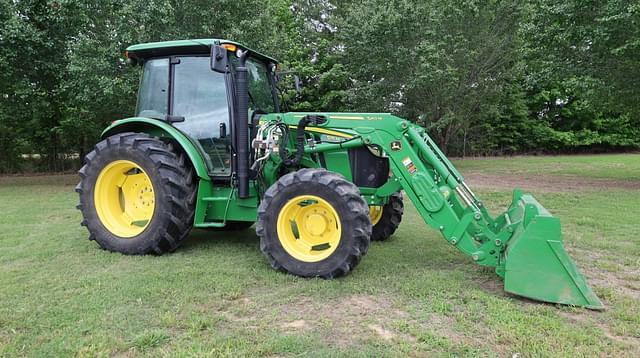 Image of John Deere 5115M equipment image 1