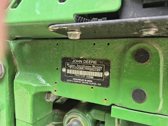 Image of John Deere 5120M equipment image 4