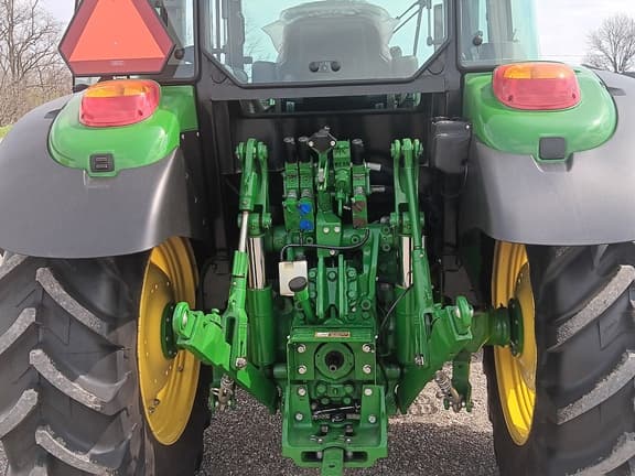 Image of John Deere 5125R equipment image 3