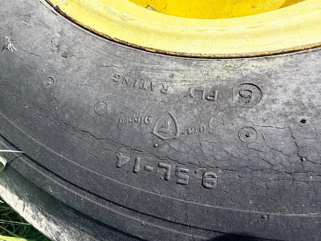 Image of John Deere 515 equipment image 4