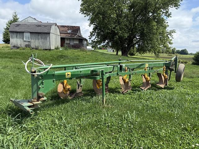 Image of John Deere 516 equipment image 1