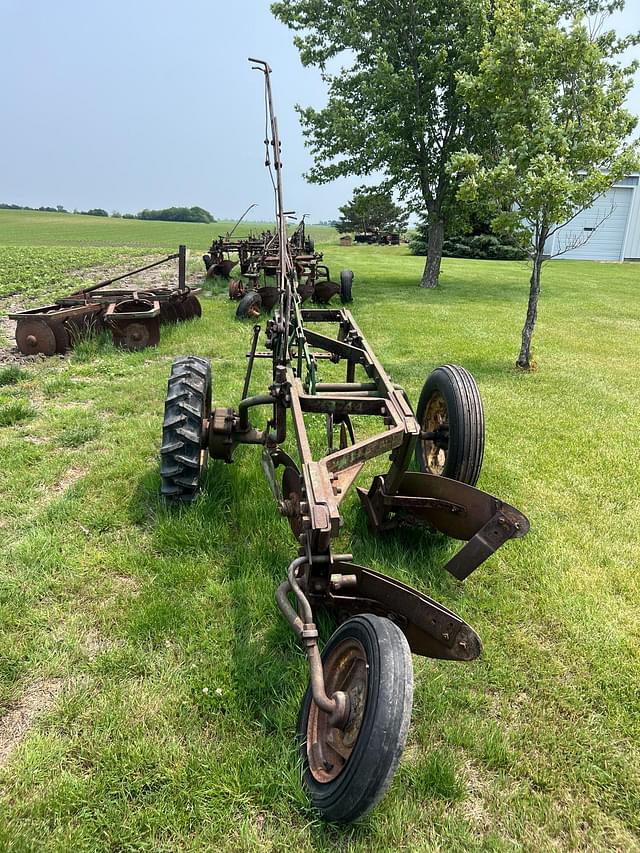 Image of John Deere 52 equipment image 2
