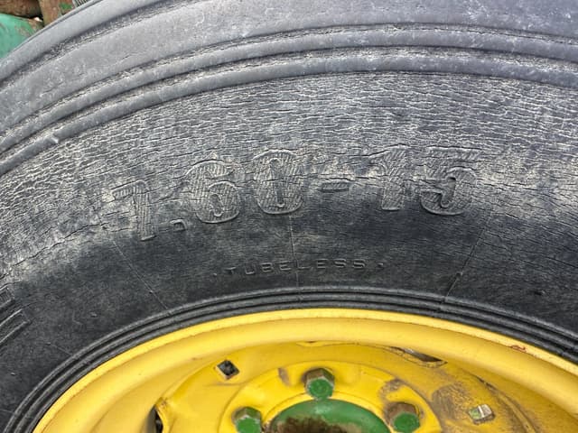 Image of John Deere 520 equipment image 4