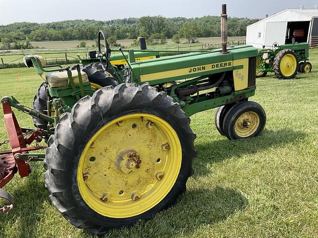 Image of John Deere 520 equipment image 1