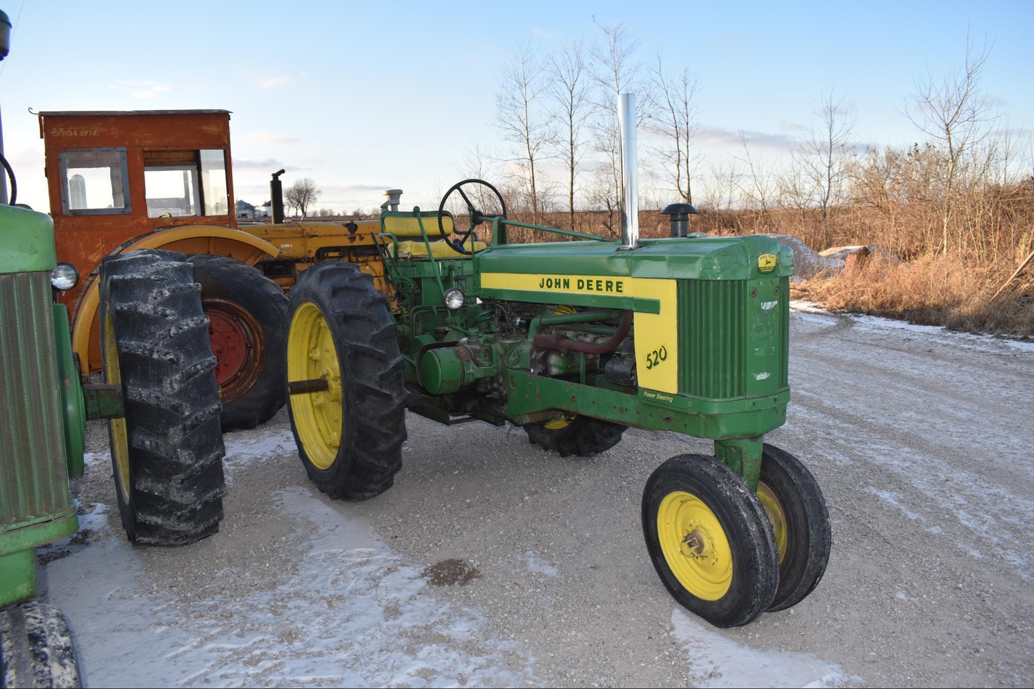 Main image John Deere 520