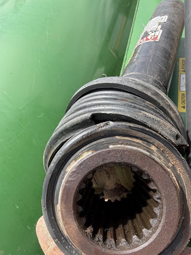 Image of John Deere 520 equipment image 1