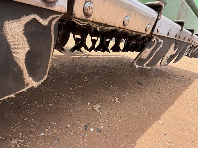 Image of John Deere 520 equipment image 2