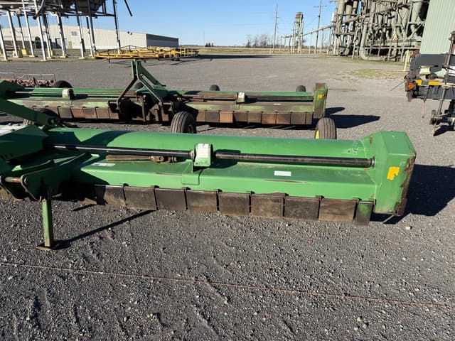 Image of John Deere 520 equipment image 1