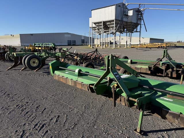 Image of John Deere 520 equipment image 2