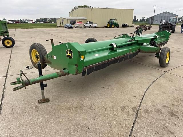 Image of John Deere 520 equipment image 1