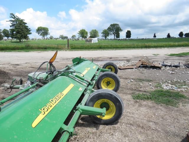 Image of John Deere 520 equipment image 4