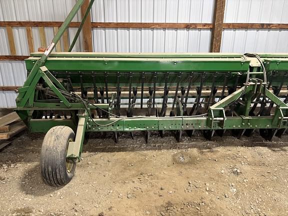 Image of John Deere 520 Primary image