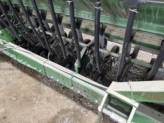Image of John Deere 520 equipment image 2