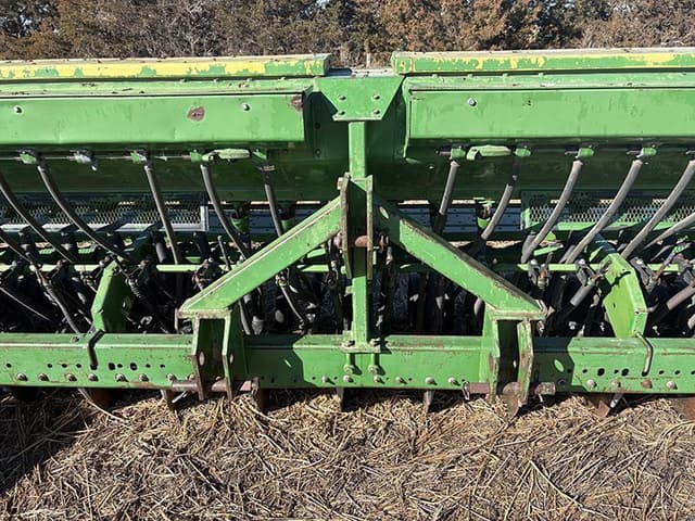 Image of John Deere 520 equipment image 2