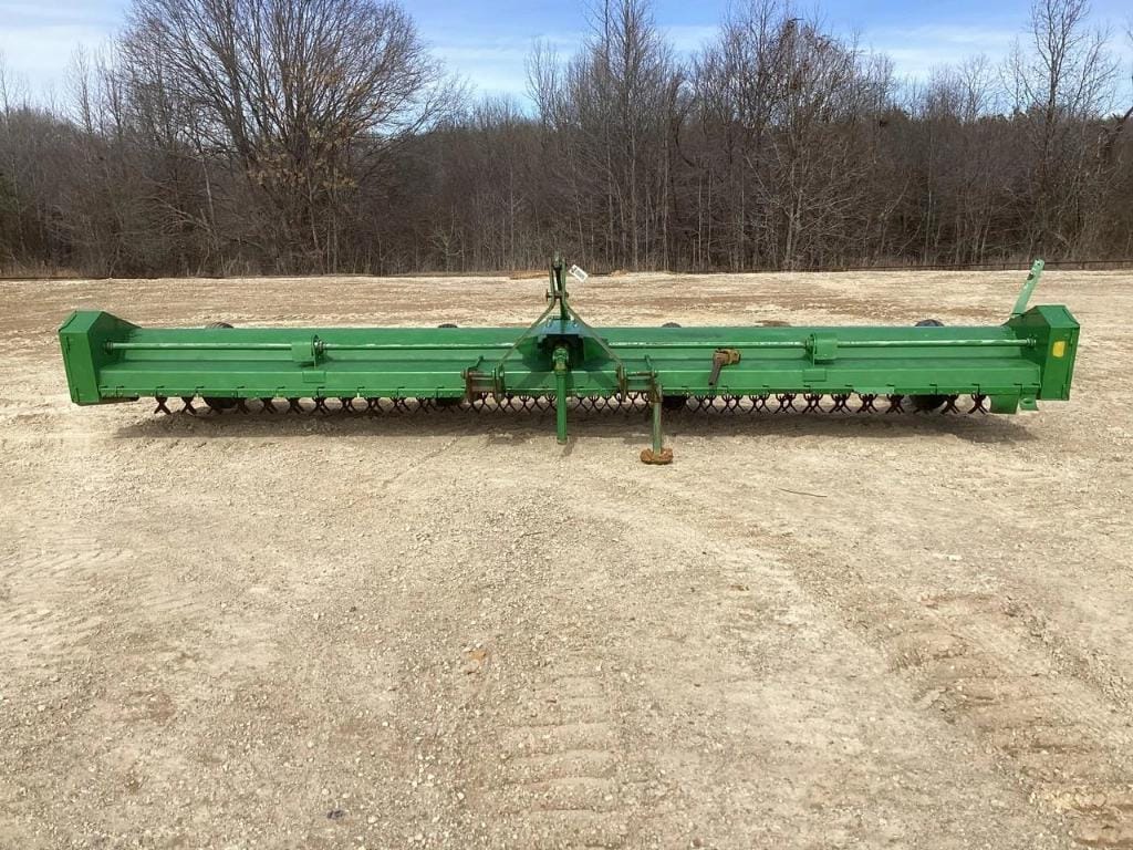 Main image John Deere 520