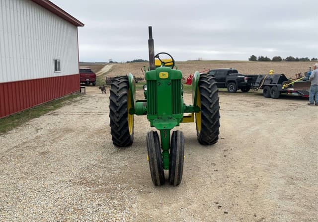 Image of John Deere 520 equipment image 2