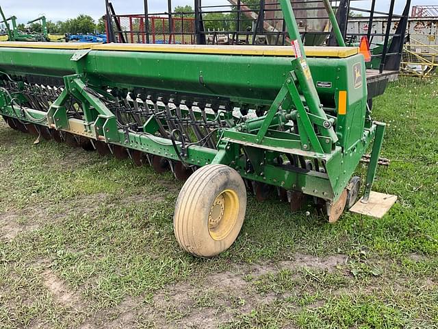 Image of John Deere 520 equipment image 2