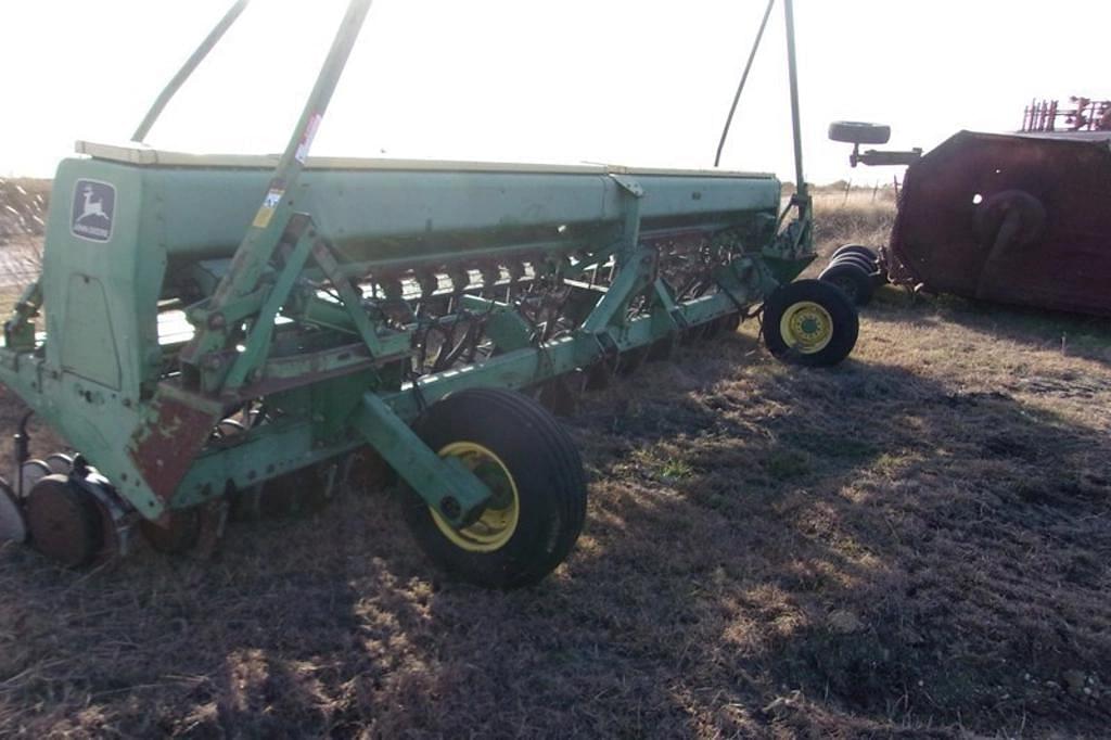 Image of John Deere 520 Primary image