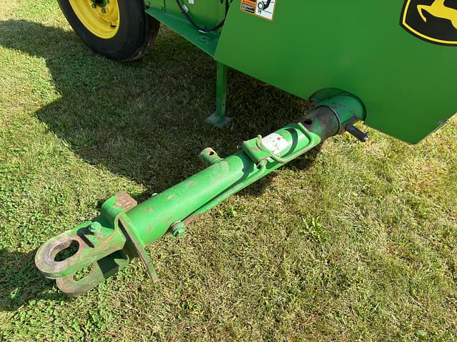 Image of John Deere 520 equipment image 3