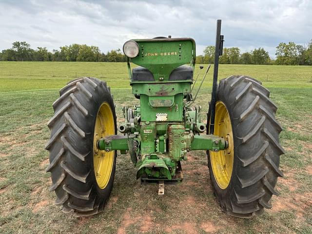 Image of John Deere 520 equipment image 4