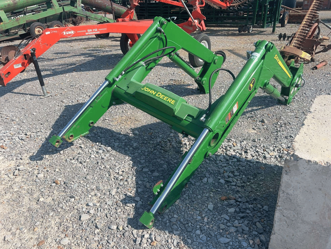 John Deere 520M Equipment Image0