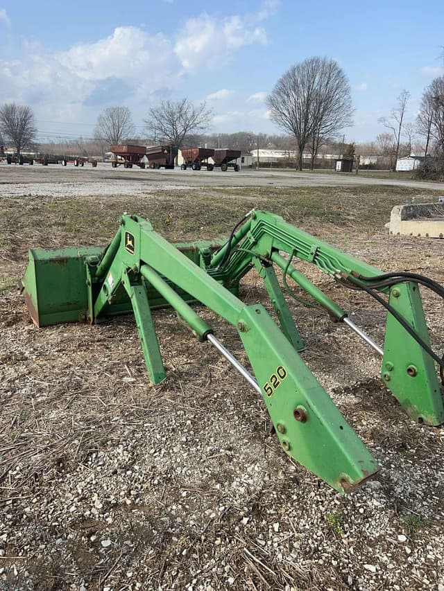 Image of John Deere 520 equipment image 3