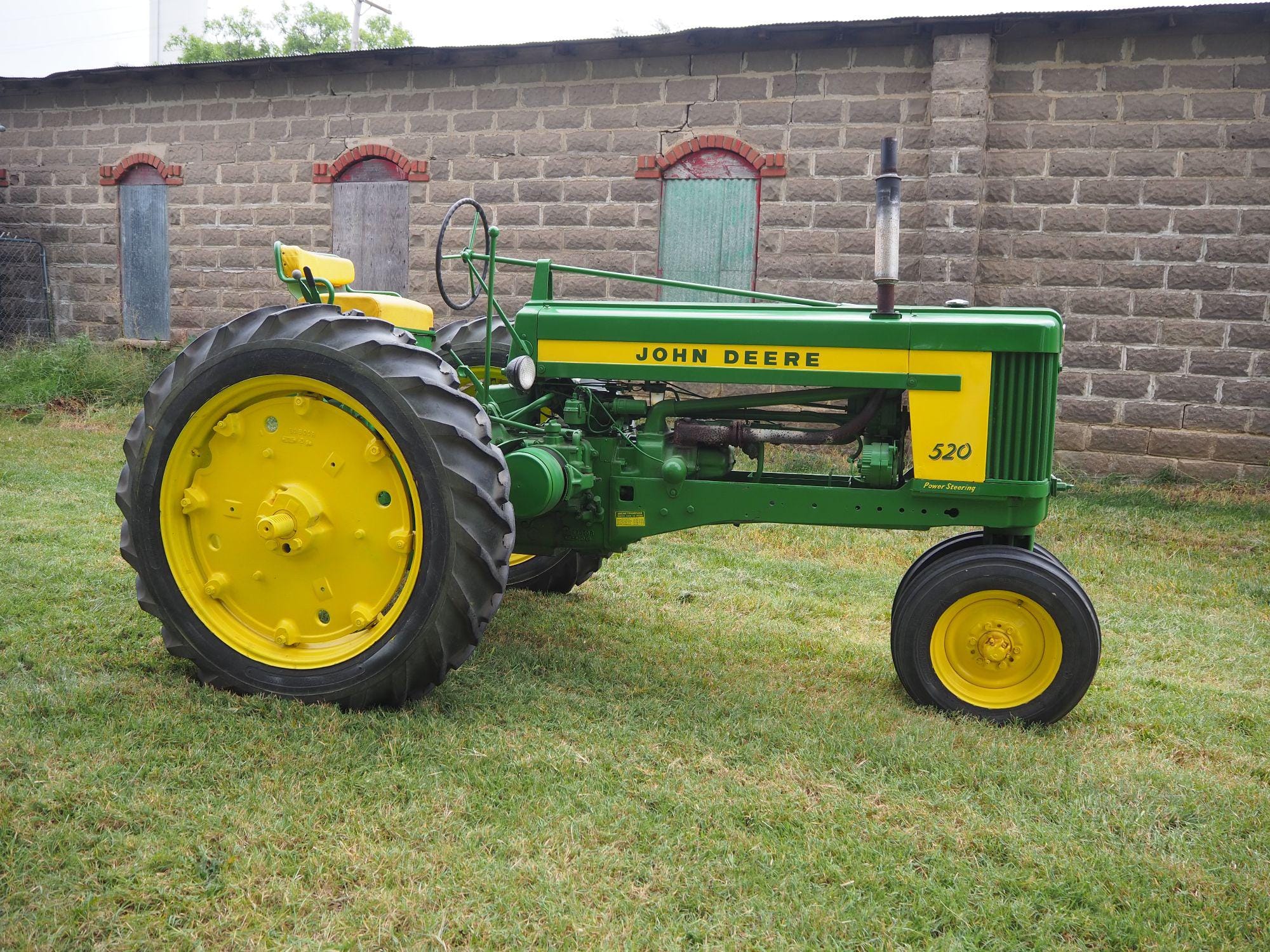 Main image John Deere 520