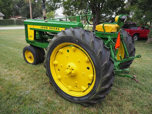 Image of John Deere 520 equipment image 4