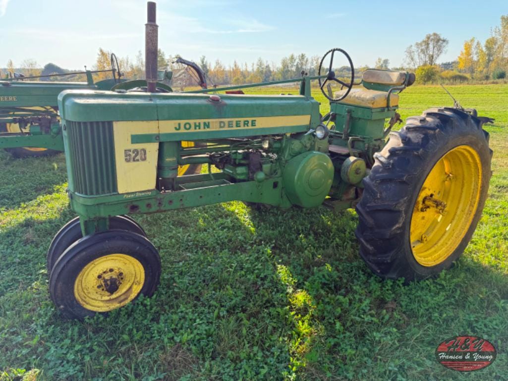 John Deere 520 Equipment Image0