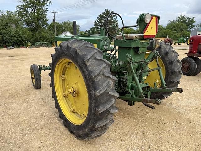 Image of John Deere 520 equipment image 3