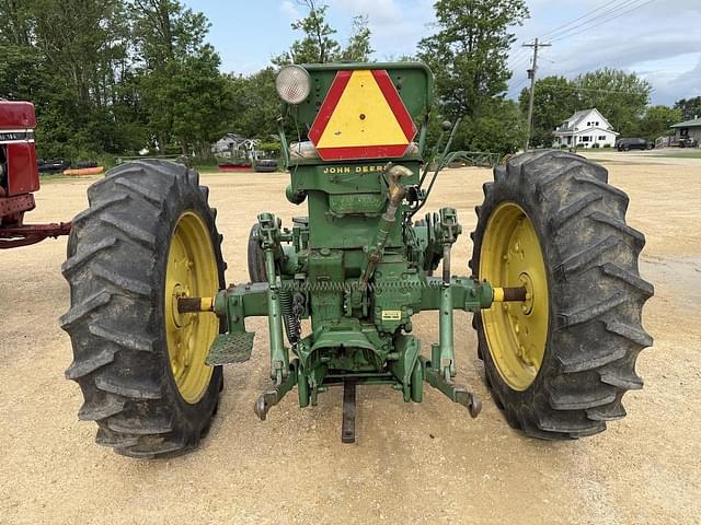 Image of John Deere 520 equipment image 4