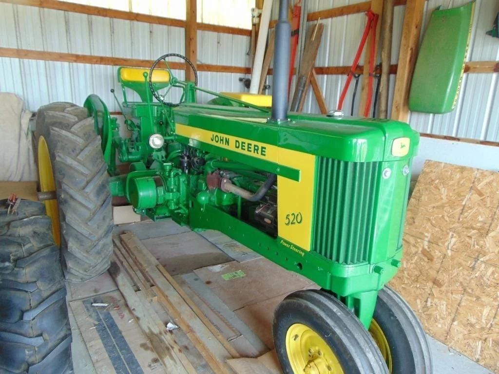 Main image John Deere 520