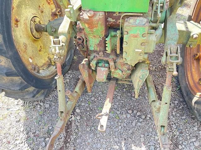 Image of John Deere 520 equipment image 4