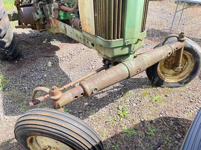 Image of John Deere 520 equipment image 2